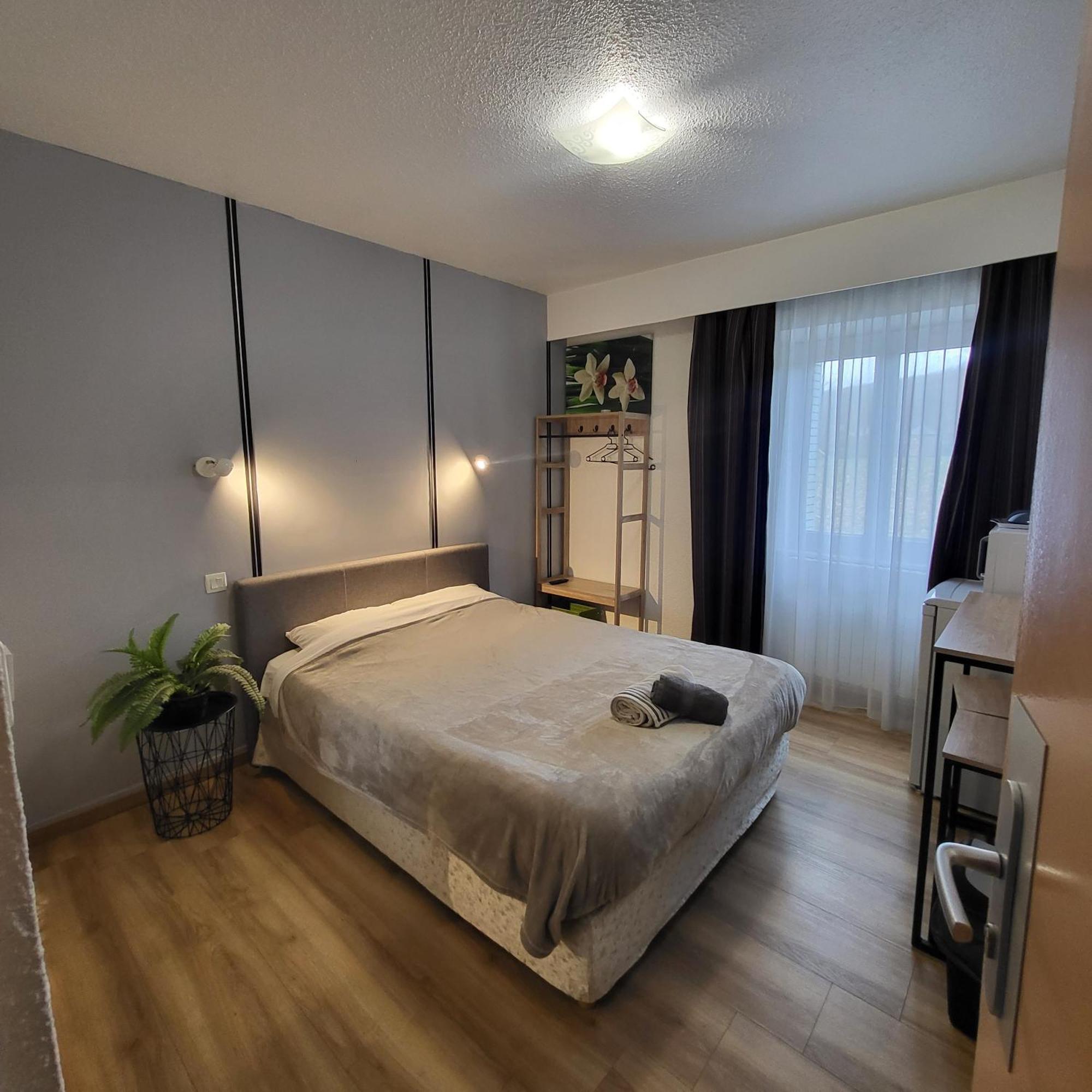 Ga Location 호텔 Mâcon 외부 사진